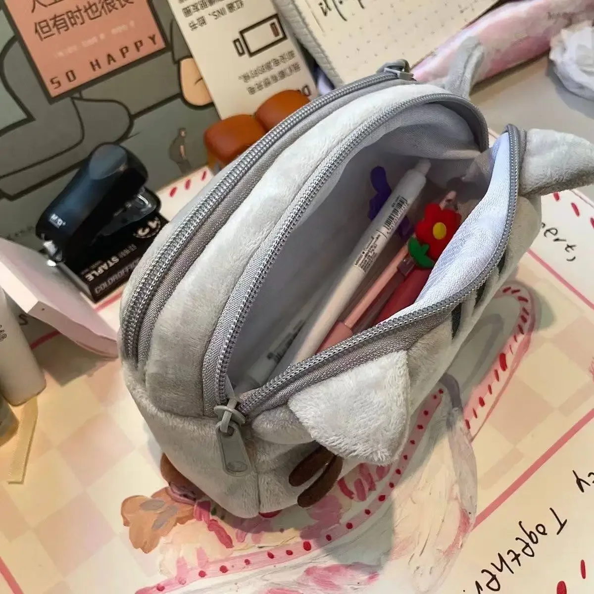 حقيبة أقلام رصاص لطيفة على شكل - مراجعة Travel Accessories B&M وسعره
